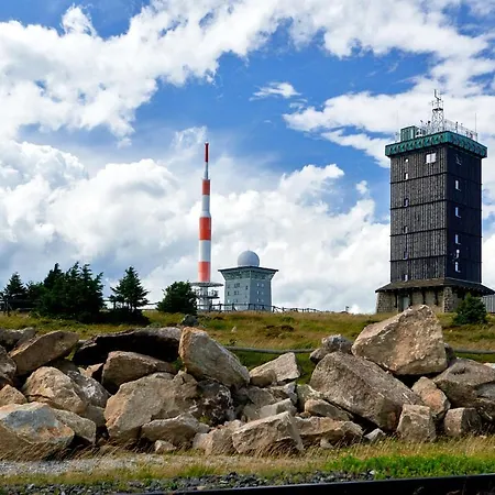 Brockenblick Mit Tollen Blick Und Schwimmbad Apartment